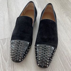 Louboutin black suede loafer with spikes
